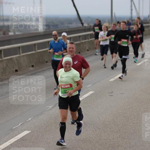 03.10.2025 - Köhlbrandbrückenlauf Jannik Wohlers http://msf.ph/oto/9148761 03.10.2025 15:52:56 Position 1 9424, 968 meine-sportfotos.de