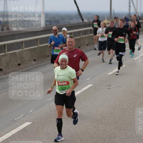 03.10.2025 - Köhlbrandbrückenlauf Jannik Wohlers http://msf.ph/oto/9148763 03.10.2025 15:52:56 Position 1 9682, 9424 meine-sportfotos.de