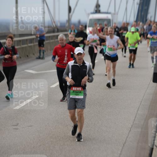 03.10.2025 - Köhlbrandbrückenlauf Jannik Wohlers http://msf.ph/oto/9148780 03.10.2025 15:52:58 Position 1 7689 meine-sportfotos.de
