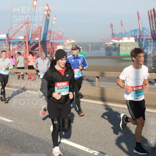 03.10.2025 - Köhlbrandbrückenlauf Yannick Fuchs http://msf.ph/oto/9148804 03.10.2025 08:40:20 Position 2 8655, 1878 meine-sportfotos.de