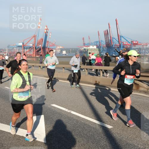 03.10.2025 - Köhlbrandbrückenlauf Yannick Fuchs http://msf.ph/oto/9148825 03.10.2025 08:40:21 Position 2 1836, 1353 meine-sportfotos.de