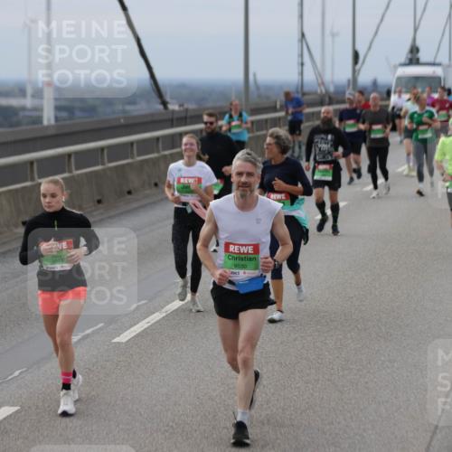 03.10.2025 - Köhlbrandbrückenlauf Jannik Wohlers http://msf.ph/oto/9148829 03.10.2025 15:53:04 Position 1 9673, 9530, 3 meine-sportfotos.de