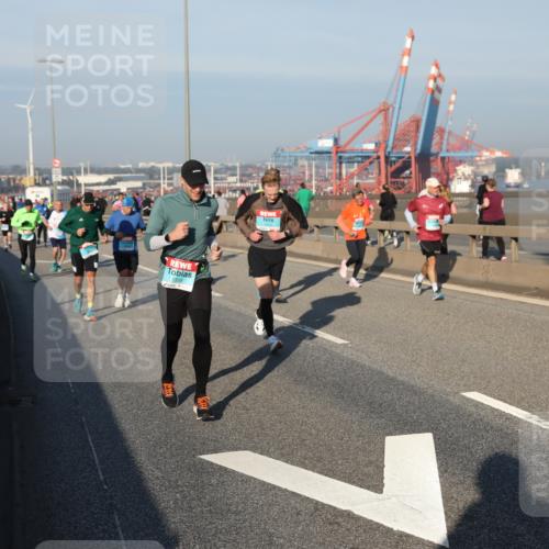 03.10.2025 - Köhlbrandbrückenlauf Yannick Fuchs http://msf.ph/oto/9148904 03.10.2025 08:40:26 Position 2 1359 meine-sportfotos.de