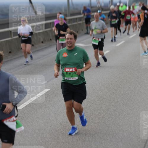 03.10.2025 - Köhlbrandbrückenlauf Jannik Wohlers http://msf.ph/oto/9148944 03.10.2025 15:53:15 Position 1 7748 meine-sportfotos.de