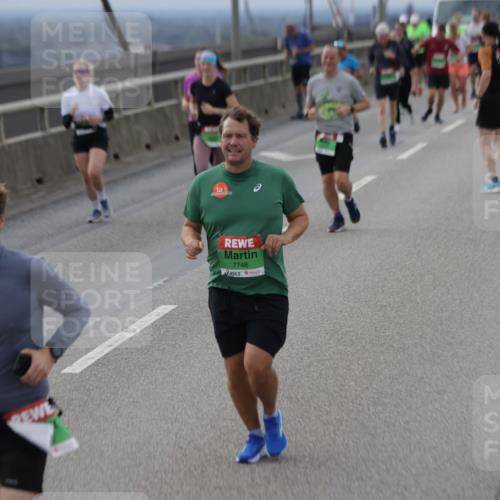 03.10.2025 - Köhlbrandbrückenlauf Jannik Wohlers http://msf.ph/oto/9148946 03.10.2025 15:53:15 Position 1 7748 meine-sportfotos.de