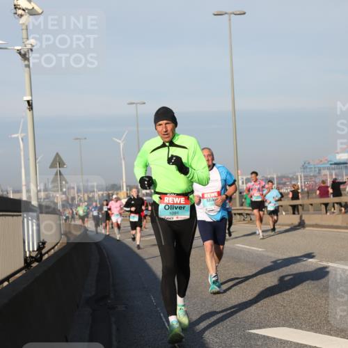 03.10.2025 - Köhlbrandbrückenlauf Yannick Fuchs http://msf.ph/oto/9148958 03.10.2025 08:40:32 Position 2 1091 meine-sportfotos.de