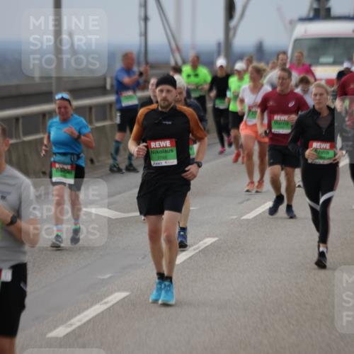 03.10.2025 - Köhlbrandbrückenlauf Jannik Wohlers http://msf.ph/oto/9148960 03.10.2025 15:53:18 Position 1 7044, 10, 7749 meine-sportfotos.de