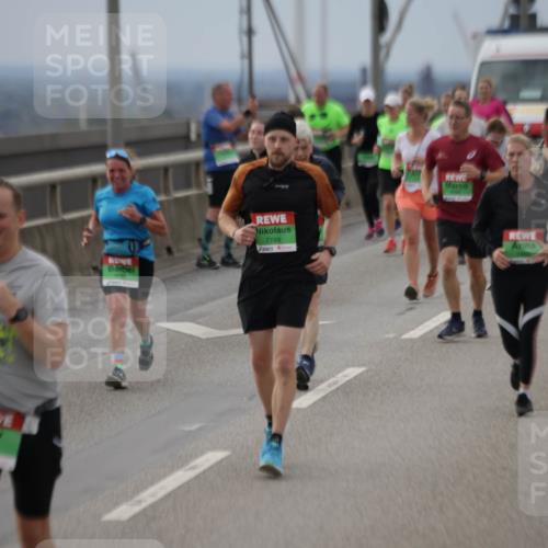 03.10.2025 - Köhlbrandbrückenlauf Jannik Wohlers http://msf.ph/oto/9148962 03.10.2025 15:53:18 Position 1 7749 meine-sportfotos.de