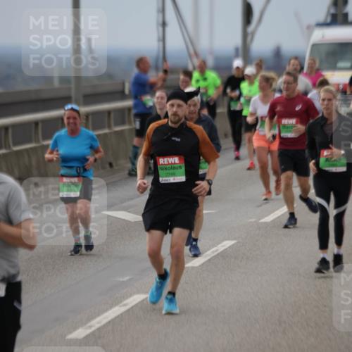 03.10.2025 - Köhlbrandbrückenlauf Jannik Wohlers http://msf.ph/oto/9148966 03.10.2025 15:53:18 Position 1 7749 meine-sportfotos.de