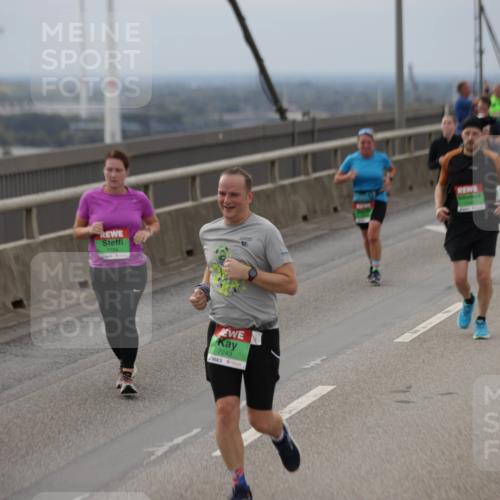 03.10.2025 - Köhlbrandbrückenlauf Jannik Wohlers http://msf.ph/oto/9148973 03.10.2025 15:53:19 Position 1 10, 7243 meine-sportfotos.de