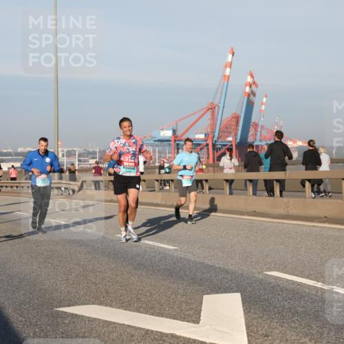 03.10.2025 - Köhlbrandbrückenlauf Yannick Fuchs http://msf.ph/oto/9148993 03.10.2025 08:40:35 Position 2  meine-sportfotos.de