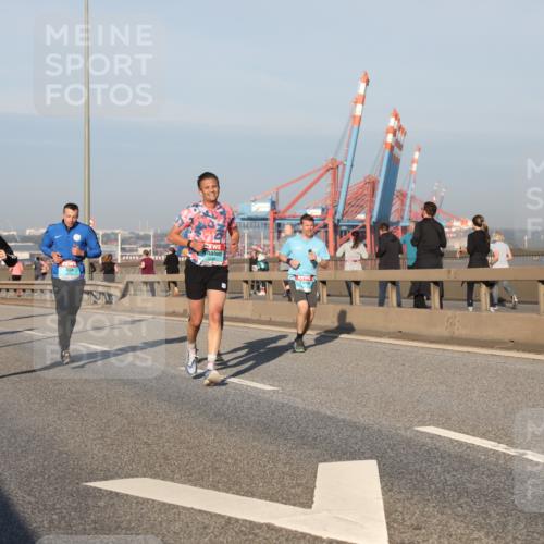 03.10.2025 - Köhlbrandbrückenlauf Yannick Fuchs http://msf.ph/oto/9148995 03.10.2025 08:40:35 Position 2  meine-sportfotos.de