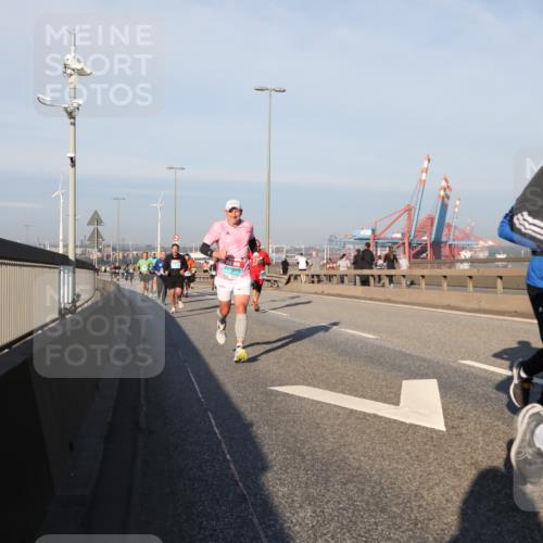 03.10.2025 - Köhlbrandbrückenlauf Yannick Fuchs http://msf.ph/oto/9149048 03.10.2025 08:40:38 Position 2 316 meine-sportfotos.de