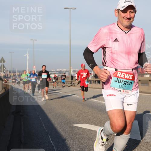 03.10.2025 - Köhlbrandbrückenlauf Yannick Fuchs http://msf.ph/oto/9149078 03.10.2025 08:40:40 Position 2 1321 meine-sportfotos.de