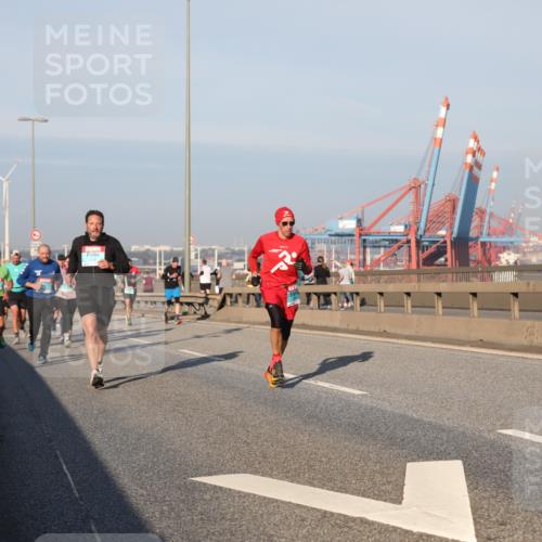 03.10.2025 - Köhlbrandbrückenlauf Yannick Fuchs http://msf.ph/oto/9149081 03.10.2025 08:40:41 Position 2  meine-sportfotos.de