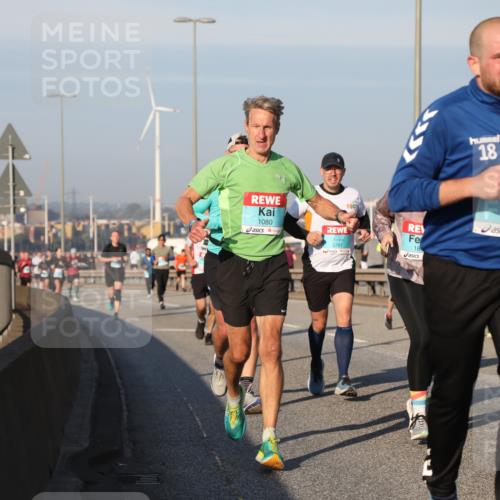 03.10.2025 - Köhlbrandbrückenlauf Yannick Fuchs http://msf.ph/oto/9149141 03.10.2025 08:40:45 Position 2 1080, 18, 1, 18, 3764, 3791 meine-sportfotos.de
