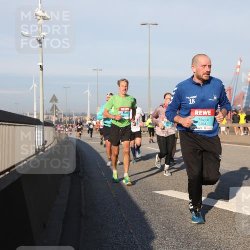 03.10.2025 - Köhlbrandbrückenlauf Yannick Fuchs http://msf.ph/oto/9149151 03.10.2025 08:40:45 Position 2 18, 3764 meine-sportfotos.de