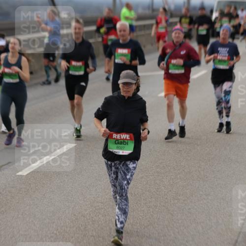 03.10.2025 - Köhlbrandbrückenlauf Jannik Wohlers http://msf.ph/oto/9149159 03.10.2025 15:53:34 Position 1 8027 meine-sportfotos.de