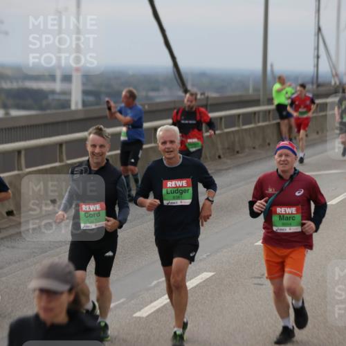 03.10.2025 - Köhlbrandbrückenlauf Jannik Wohlers http://msf.ph/oto/9149177 03.10.2025 15:53:36 Position 1 8367, 8381, 8654, 9155 meine-sportfotos.de