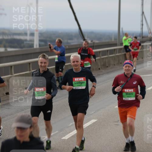 03.10.2025 - Köhlbrandbrückenlauf Jannik Wohlers http://msf.ph/oto/9149178 03.10.2025 15:53:36 Position 1 8367, 8381, 8654 meine-sportfotos.de