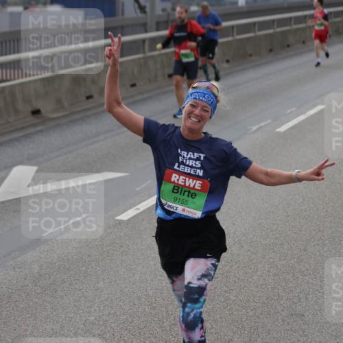 03.10.2025 - Köhlbrandbrückenlauf Jannik Wohlers http://msf.ph/oto/9149221 03.10.2025 15:53:39 Position 1 9155 meine-sportfotos.de