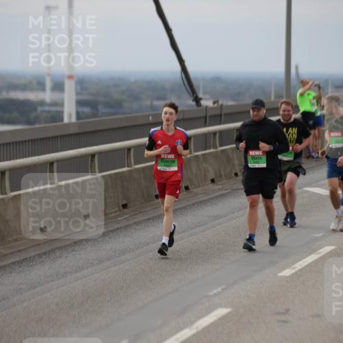 03.10.2025 - Köhlbrandbrückenlauf Jannik Wohlers http://msf.ph/oto/9149222 03.10.2025 15:53:40 Position 1  meine-sportfotos.de