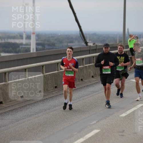 03.10.2025 - Köhlbrandbrückenlauf Jannik Wohlers http://msf.ph/oto/9149230 03.10.2025 15:53:41 Position 1 8497 meine-sportfotos.de