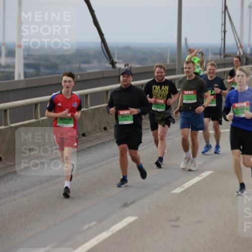 03.10.2025 - Köhlbrandbrückenlauf Jannik Wohlers http://msf.ph/oto/9149234 03.10.2025 15:53:41 Position 1 8497 meine-sportfotos.de