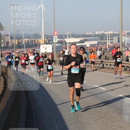 03.10.2025 - Köhlbrandbrückenlauf Yannick Fuchs http://msf.ph/oto/9149257 03.10.2025 08:40:52 Position 2 1500, 1, 1045, 2025 meine-sportfotos.de