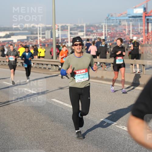 03.10.2025 - Köhlbrandbrückenlauf Yannick Fuchs http://msf.ph/oto/9149298 03.10.2025 08:40:56 Position 2 1245 meine-sportfotos.de