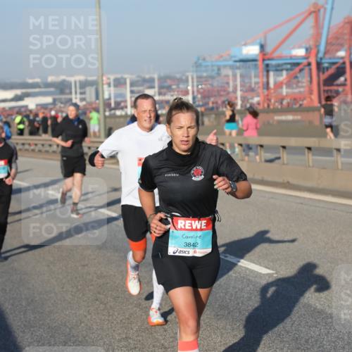 03.10.2025 - Köhlbrandbrückenlauf Yannick Fuchs http://msf.ph/oto/9149442 03.10.2025 08:41:07 Position 2 3842 meine-sportfotos.de