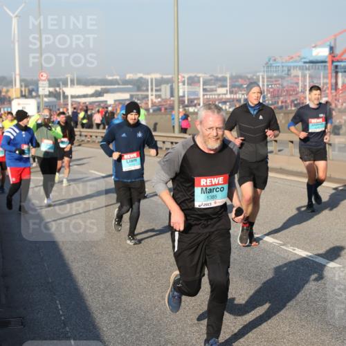 03.10.2025 - Köhlbrandbrückenlauf Yannick Fuchs http://msf.ph/oto/9149472 03.10.2025 08:41:09 Position 2 1385 meine-sportfotos.de