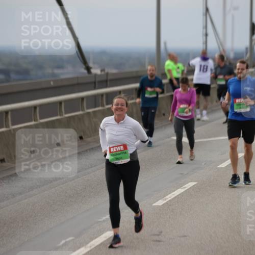 03.10.2025 - Köhlbrandbrückenlauf Jannik Wohlers http://msf.ph/oto/9149476 03.10.2025 15:54:01 Position 1 9658, 18, 7197 meine-sportfotos.de