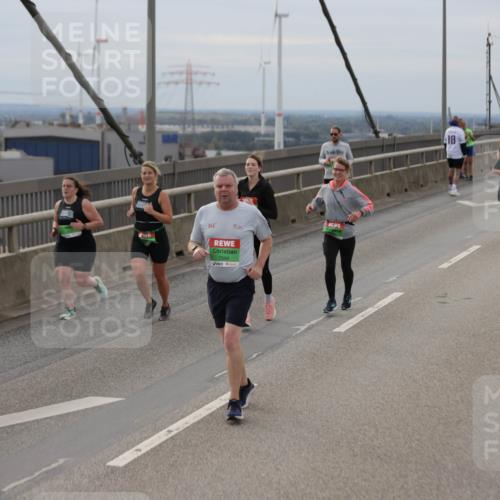 03.10.2025 - Köhlbrandbrückenlauf Jannik Wohlers http://msf.ph/oto/9149574 03.10.2025 15:54:16 Position 1 361, 7586, 18 meine-sportfotos.de