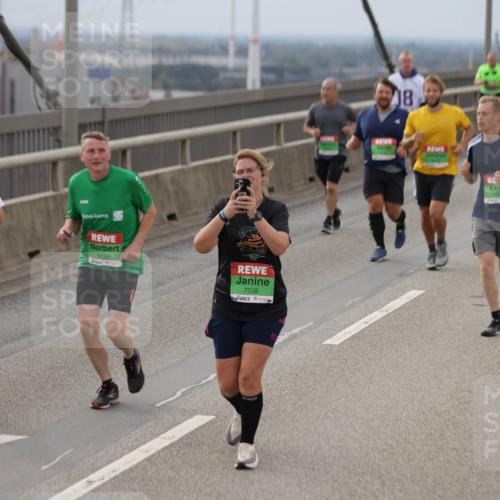 03.10.2025 - Köhlbrandbrückenlauf Jannik Wohlers http://msf.ph/oto/9149667 03.10.2025 15:54:26 Position 1 9225, 9610, 7538 meine-sportfotos.de