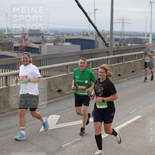 03.10.2025 - Köhlbrandbrückenlauf Jannik Wohlers http://msf.ph/oto/9149684 03.10.2025 15:54:27 Position 1 9225, 9610, 7538 meine-sportfotos.de