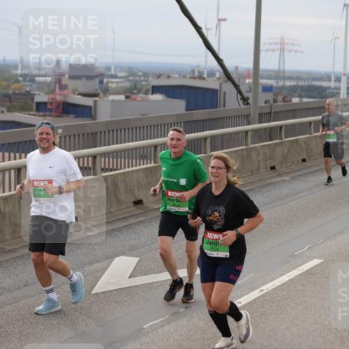 03.10.2025 - Köhlbrandbrückenlauf Jannik Wohlers http://msf.ph/oto/9149687 03.10.2025 15:54:27 Position 1 9225, 9610, 7538 meine-sportfotos.de