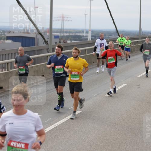 03.10.2025 - Köhlbrandbrückenlauf Jannik Wohlers http://msf.ph/oto/9149716 03.10.2025 15:54:29 Position 1 7960, 8119, 18 meine-sportfotos.de