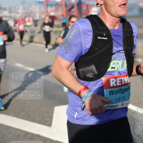 03.10.2025 - Köhlbrandbrückenlauf Yannick Fuchs http://msf.ph/oto/9149734 03.10.2025 08:41:27 Position 2 1, 1415 meine-sportfotos.de