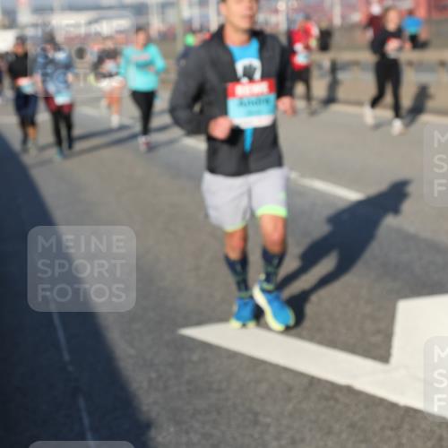 03.10.2025 - Köhlbrandbrückenlauf Yannick Fuchs http://msf.ph/oto/9149739 03.10.2025 08:41:28 Position 2  meine-sportfotos.de