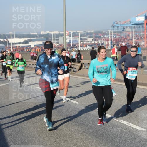 03.10.2025 - Köhlbrandbrückenlauf Yannick Fuchs http://msf.ph/oto/9149764 03.10.2025 08:41:30 Position 2 119, 1352, 3160, 1134 meine-sportfotos.de