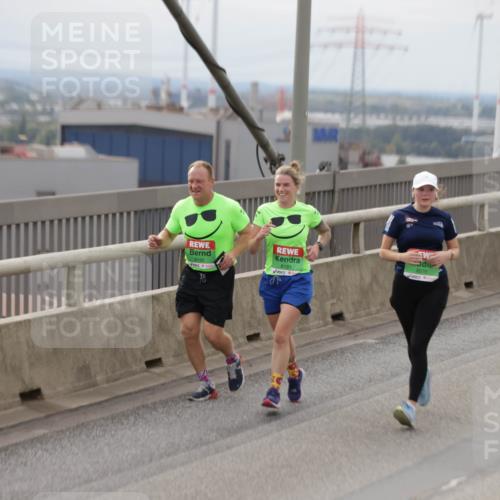 03.10.2025 - Köhlbrandbrückenlauf Jannik Wohlers http://msf.ph/oto/9149780 03.10.2025 15:54:35 Position 1 8190, 8181 meine-sportfotos.de