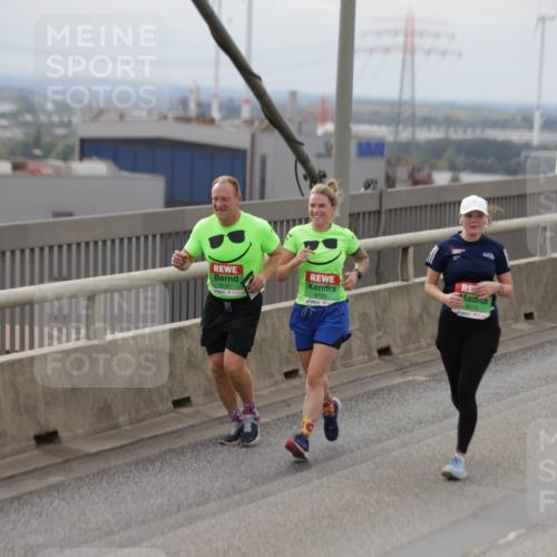 03.10.2025 - Köhlbrandbrückenlauf Jannik Wohlers http://msf.ph/oto/9149781 03.10.2025 15:54:35 Position 1 8190, 8181, 8079 meine-sportfotos.de