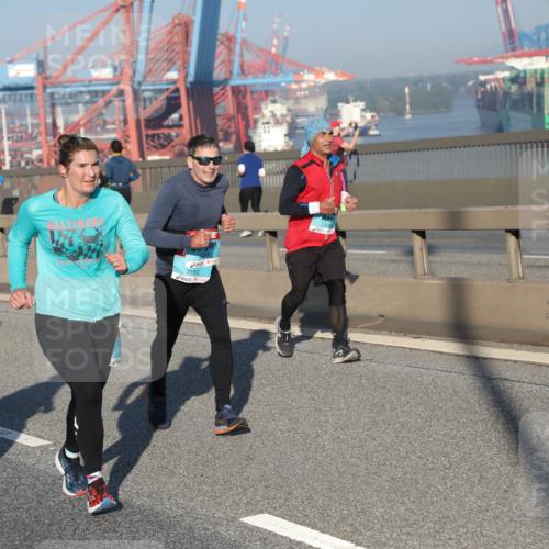 03.10.2025 - Köhlbrandbrückenlauf Yannick Fuchs http://msf.ph/oto/9149782 03.10.2025 08:41:31 Position 2 1352, 3160 meine-sportfotos.de
