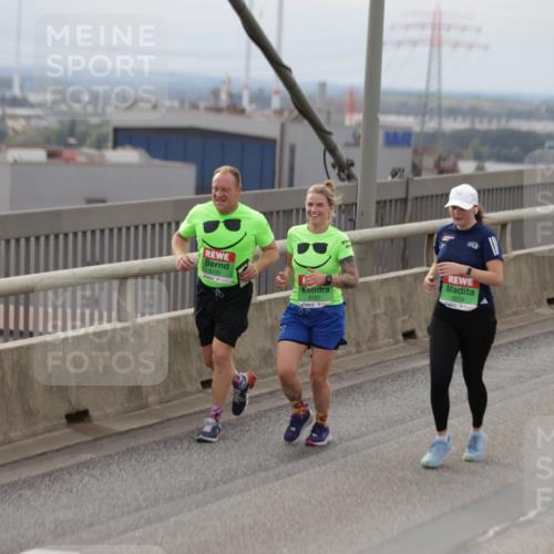03.10.2025 - Köhlbrandbrückenlauf Jannik Wohlers http://msf.ph/oto/9149787 03.10.2025 15:54:35 Position 1 8190, 8181, 8079 meine-sportfotos.de