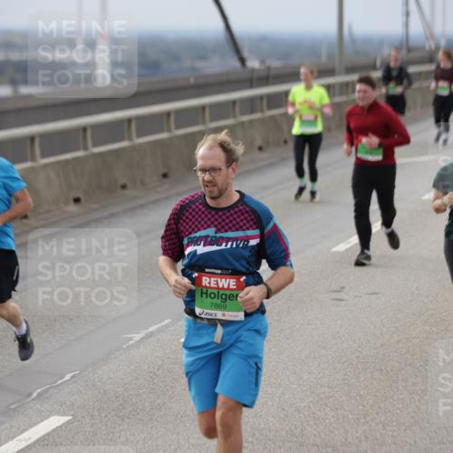 03.10.2025 - Köhlbrandbrückenlauf Jannik Wohlers http://msf.ph/oto/9149847 03.10.2025 15:54:43 Position 1 7869 meine-sportfotos.de