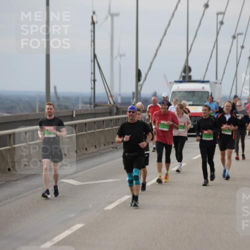 03.10.2025 - Köhlbrandbrückenlauf Jannik Wohlers http://msf.ph/oto/9149910 03.10.2025 15:54:49 Position 1  meine-sportfotos.de