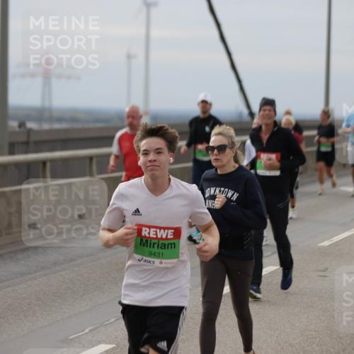 03.10.2025 - Köhlbrandbrückenlauf Jannik Wohlers http://msf.ph/oto/9149990 03.10.2025 15:55:02 Position 1 9431 meine-sportfotos.de