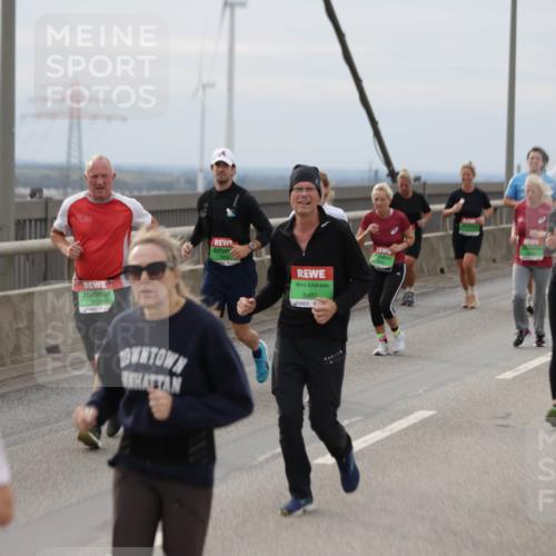 03.10.2025 - Köhlbrandbrückenlauf Jannik Wohlers http://msf.ph/oto/9150005 03.10.2025 15:55:03 Position 1 8120, 8480 meine-sportfotos.de