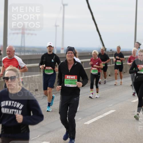 03.10.2025 - Köhlbrandbrückenlauf Jannik Wohlers http://msf.ph/oto/9150011 03.10.2025 15:55:03 Position 1 8480, 9140 meine-sportfotos.de